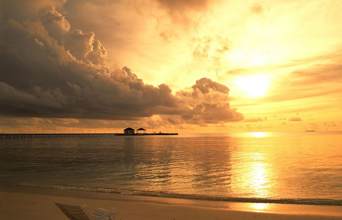 12-unmissable- experiences- in-phu-quoc-island-sunset-on-long-beach